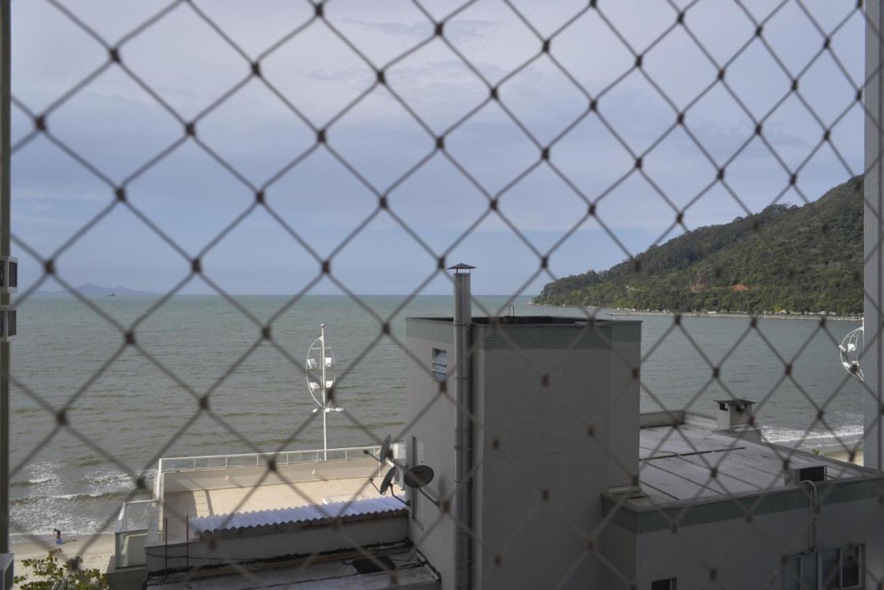 Frente Mar Pe Na Areia, Na Av Atlantica Apartment บัลเนอาริโอ กังโบริว ภายนอก รูปภาพ
